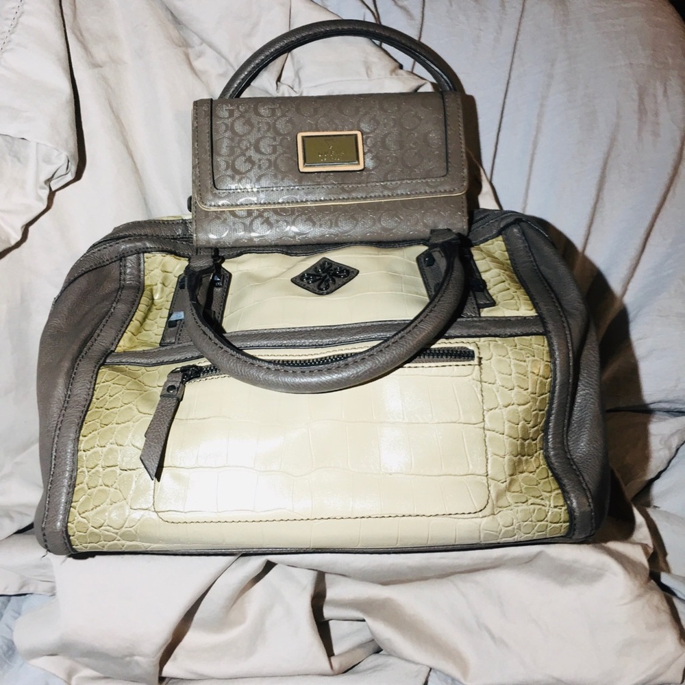 Guess wallet with a purse.